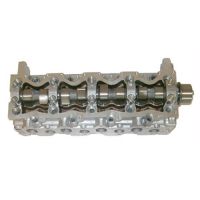 Cylinderhuvud NYHET med kamaxel med ventiler