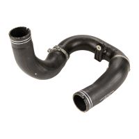 Ladda luftslangen från laddluftkylaren till insugningsröret