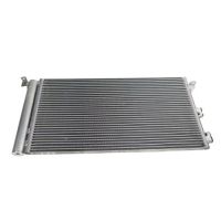 Luftkonditioneringskondensor L=572 H=318 W=16