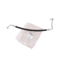 A/C-ledning på kondensorn upptill