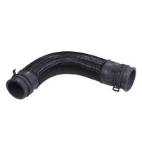 Kylarslang i botten av kylarens 2:a slang