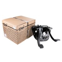 Bromspedal och kopplingspedal på konsolen