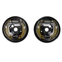 Bromssats förmonterad på ankarplattor vänster/höger