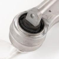 A-arm i mitten höger sida