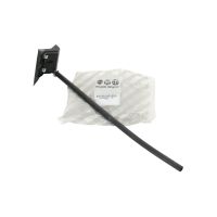 Dräneringsslang vatten motorrum mitten