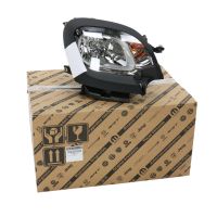 Fram höger strålkastare