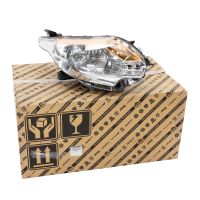 Fram höger strålkastare