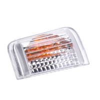 Indikeringslock till höger i spegeln för 16 watts indikatorer, inuti med orange lock