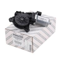 Motor för fönsterhiss fram till höger