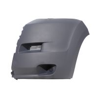 Främre vänstra stötfångarens hörn grundmålad