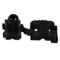 Låsklämma för bakdörr