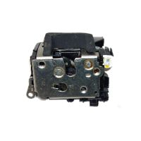 Dörrstängnings- och öppningsmekanism