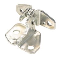 Dörrgångjärn ovanför ytterdörr till vänster