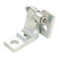 Ytterdörrens gångjärn till höger