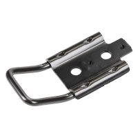 Låsspärr nedtill bak för den gångjärnsförsedda dörren