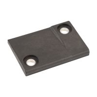 Plåt som täcker bakdörrens botten