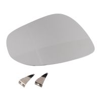 Ytterspegelglas till höger