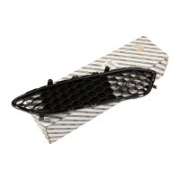 Galler framför stötfångaren till vänster