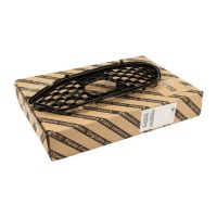 Galler framför stötfångaren till höger