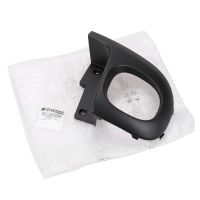 Kåpa till vänster på den bakre stötfångaren