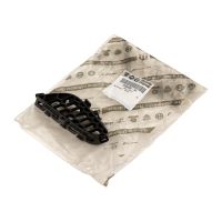 Panel framför stötfångaren uppe till höger