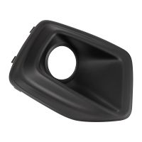 Täcklock på främre stötfångaren till vänster