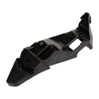 Hållare för främre stötfångaren till höger