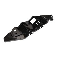 Fäste för främre stötfångaren till vänster