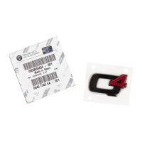 "Q4" bokstäver på baksidan